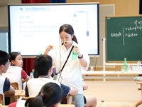 以实验导学为引领　 促学生思维为发展