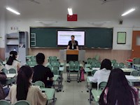 扎根理论 实验助推——记《小学数学实验的开发研究》课题五月例会研讨